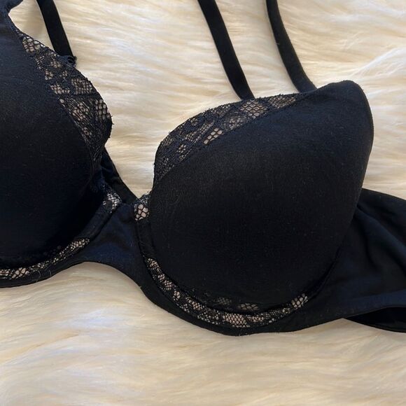 Victoria’s Secret Bra - Picture 3 of 4